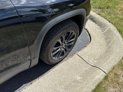 2022 GMC Acadia SLE