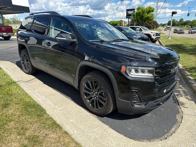 2022 GMC Acadia SLE