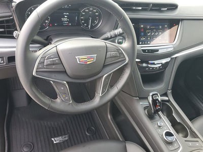 2025 Cadillac XT5 Luxury