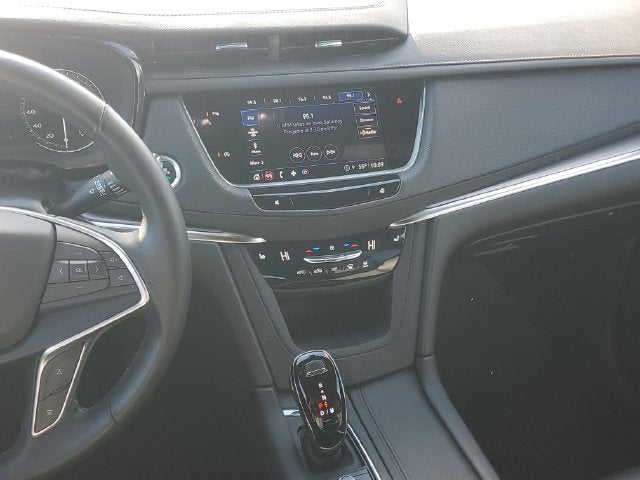 2024 Cadillac XT5 Luxury