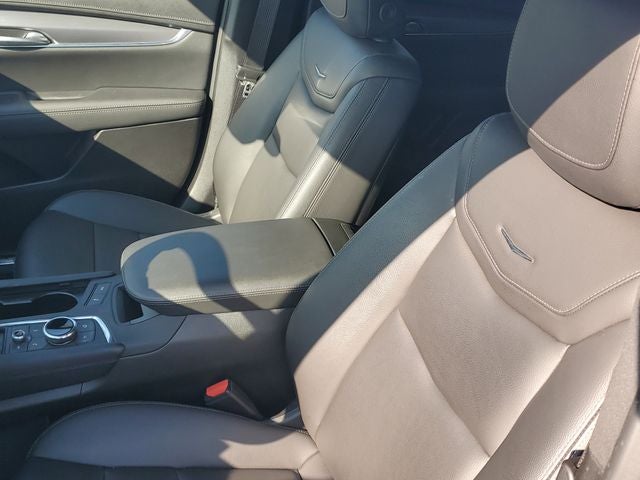 2025 Cadillac XT5 Luxury