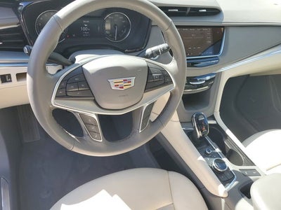 2023 Cadillac XT5 Premium Luxury