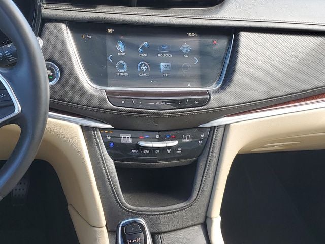 2017 Cadillac XT5 Premium Luxury