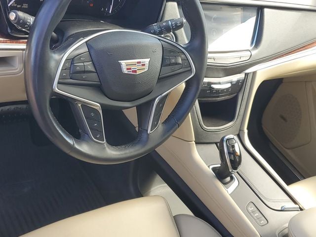 2017 Cadillac XT5 Premium Luxury