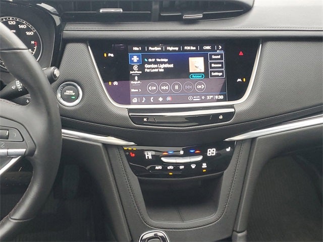 2025 Cadillac XT6 Luxury