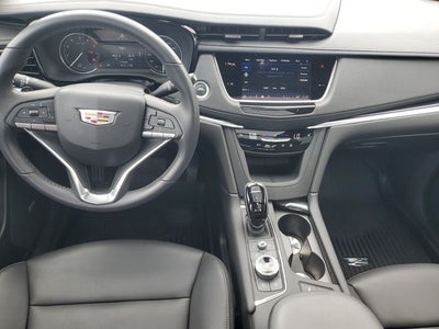 2024 Cadillac XT6 Luxury