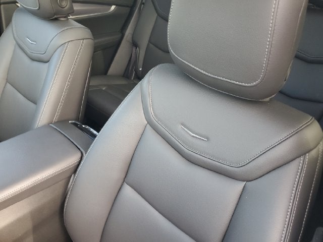 2025 Cadillac XT6 Luxury