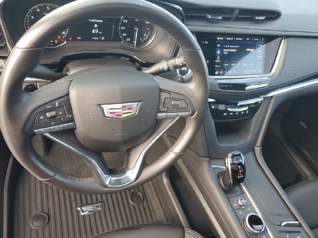 2025 Cadillac XT6 Luxury