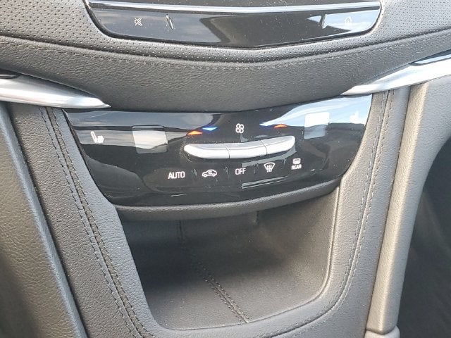 2025 Cadillac XT6 Luxury