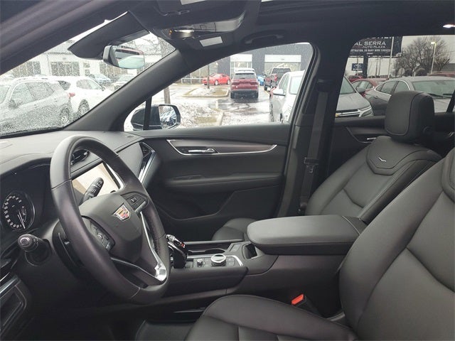 2024 Cadillac XT6 Luxury