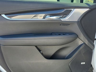 2025 Cadillac XT6 Sport