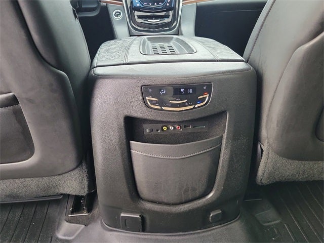 2015 Cadillac Escalade Luxury