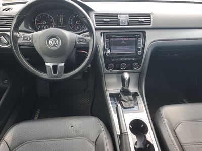 2014 Volkswagen Passat 1.8T SE w/Sunroof