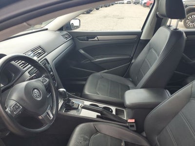 2014 Volkswagen Passat 1.8T SE w/Sunroof