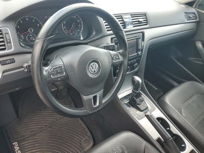 2014 Volkswagen Passat 1.8T SE w/Sunroof