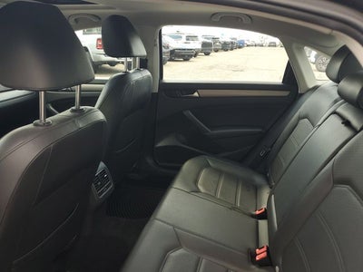2014 Volkswagen Passat 1.8T SE w/Sunroof