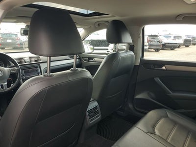 2014 Volkswagen Passat 1.8T SE w/Sunroof