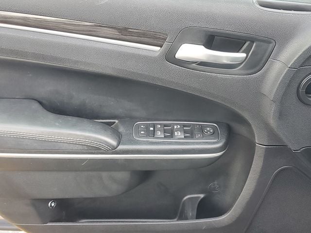 2016 Chrysler 300 Limited