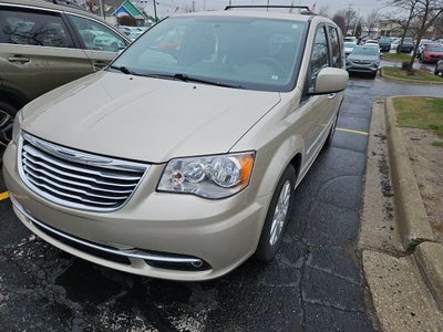 2016 Chrysler Town & Country Touring