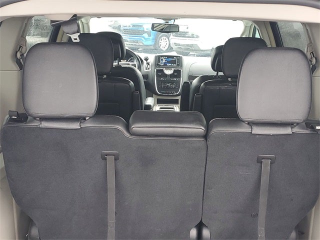 2016 Chrysler Town & Country Touring-L