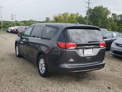 2020 Chrysler Voyager LX