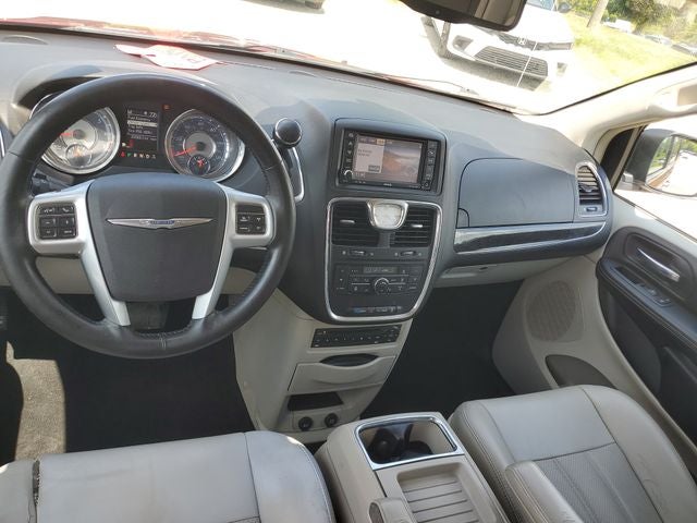 2013 Chrysler Town & Country Touring-L