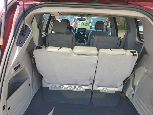 2013 Chrysler Town & Country Touring-L