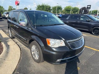 2016 Chrysler Town &amp; Country Touring-L