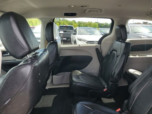 2021 Chrysler Voyager LXI