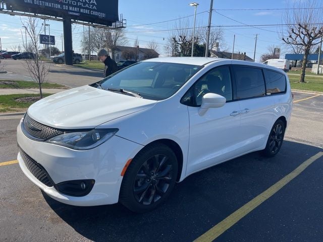 2019 Chrysler Pacifica Touring Plus