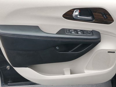 2022 Chrysler Pacifica Hybrid Limited