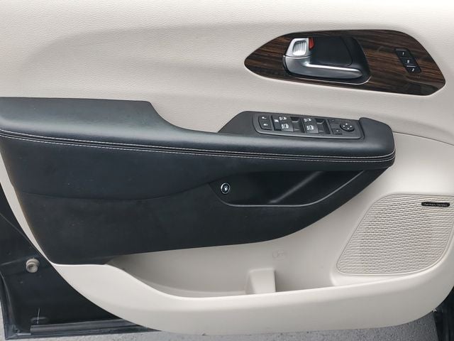 2022 Chrysler Pacifica Hybrid Limited