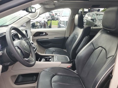 2022 Chrysler Pacifica Hybrid Limited
