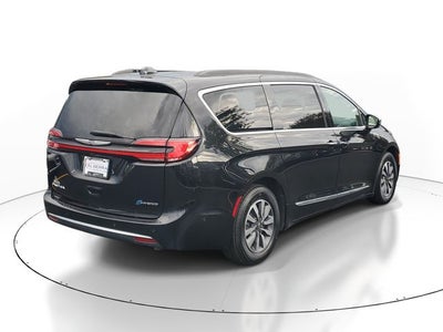 2022 Chrysler Pacifica Hybrid Limited