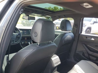 2019 Volkswagen Jetta R-Line