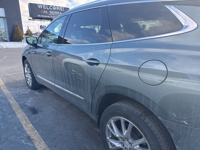 2022 Buick Enclave Essence