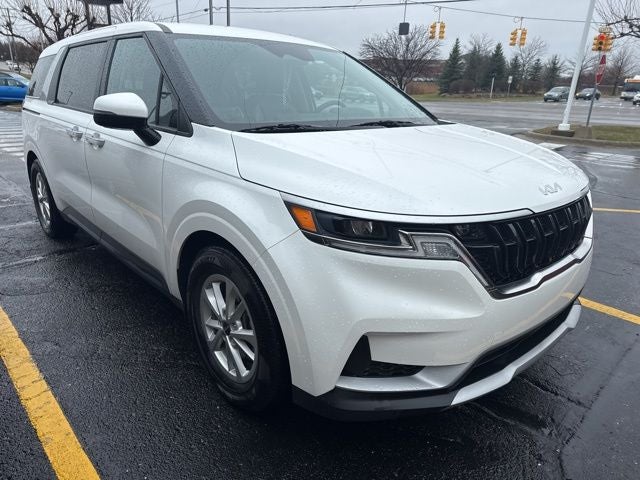 2023 Kia Carnival LX