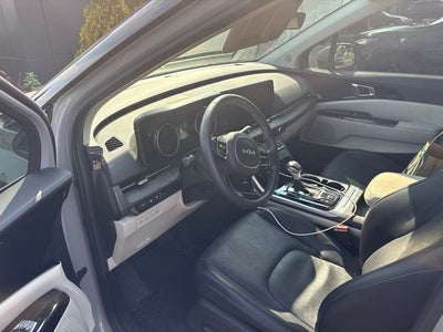2024 Kia Carnival EX