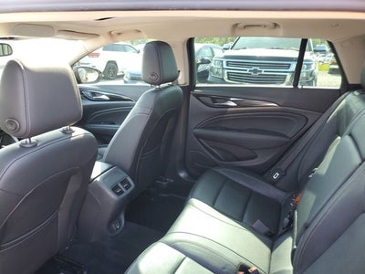 2019 Buick Regal TourX Essence