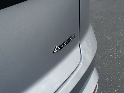 2026 Volkswagen Atlas Cross Sport 2.0T SEL R-Line Black