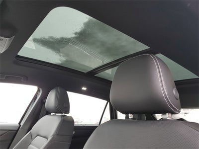 2026 Volkswagen Atlas Cross Sport 2.0T SEL R-Line Black