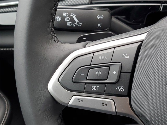 2026 Volkswagen Atlas Cross Sport 2.0T SEL R-Line Black