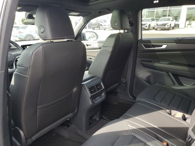 2026 Volkswagen Atlas Cross Sport 2.0T SEL R-Line Black