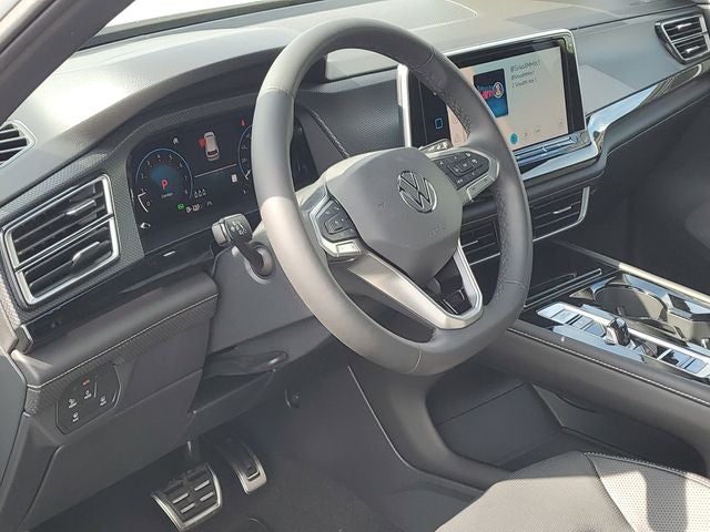2026 Volkswagen Atlas Cross Sport 2.0T SEL R-Line Black