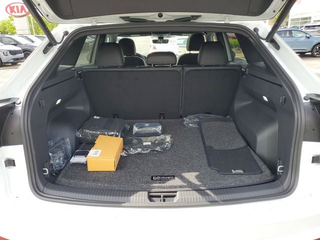 2026 Volkswagen Atlas Cross Sport 2.0T SEL R-Line Black