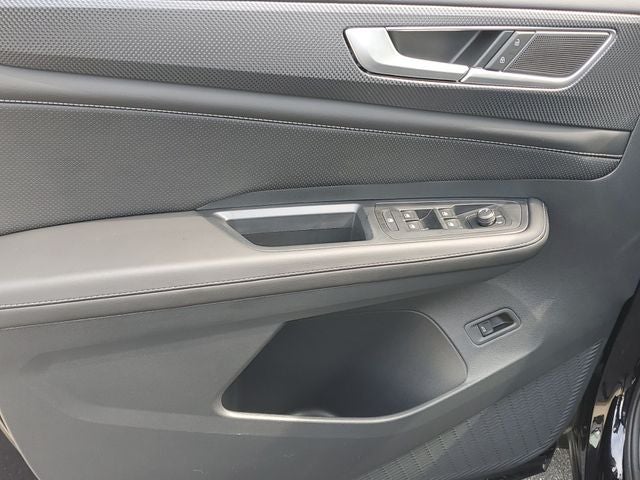 2026 Volkswagen Atlas Cross Sport SEL R-Line Black