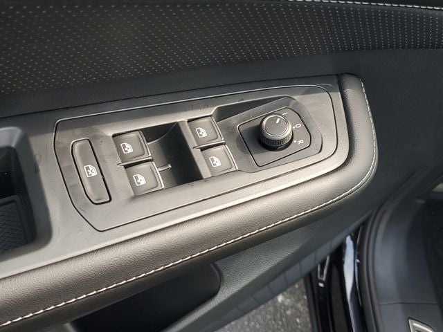 2026 Volkswagen Atlas Cross Sport SEL R-Line Black