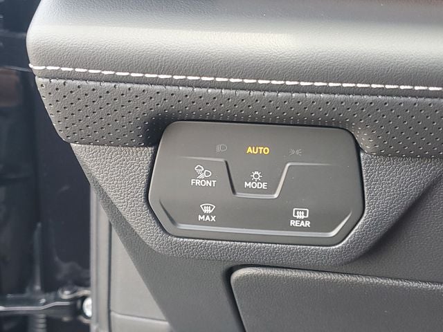 2026 Volkswagen Atlas Cross Sport SEL R-Line Black