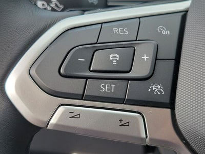 2026 Volkswagen Atlas Cross Sport SEL Premium R-Line