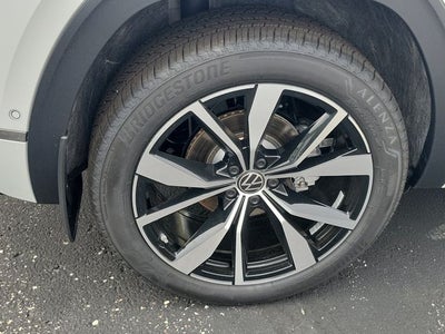 2026 Volkswagen Atlas Cross Sport SEL Premium R-Line